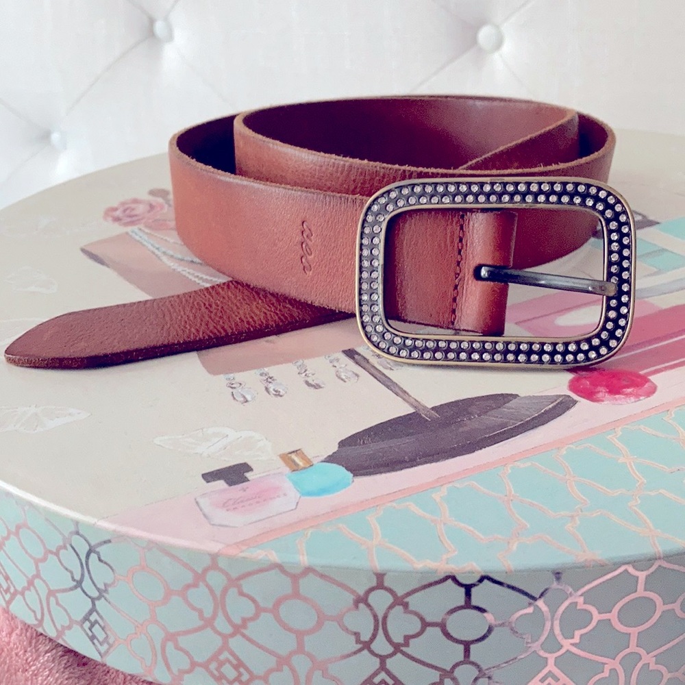 Size M-American Eagle Women’s Genuine Leather Belt
